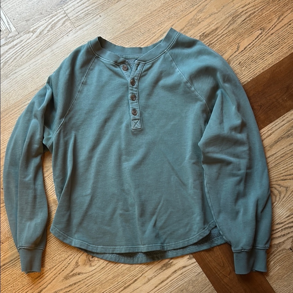 Sage Green Button-Up Long Sleeve Top